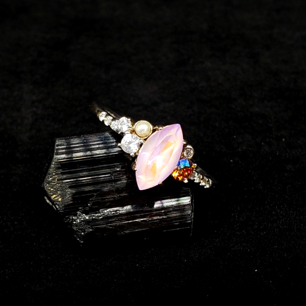 Fragrant Jewels Bon Voyage Swarovski Ring